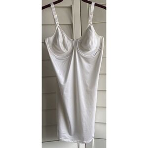 Bali 38B Bra Camisole Bustier Slip Shapewear Top White Underwire Built In Bra